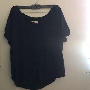 Hollister V neck T-shirt
